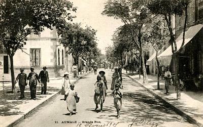 Aumale-GdeRue-04