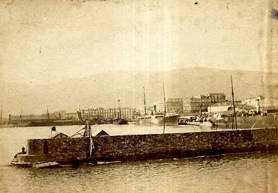 Bone-LaJetee-en1900