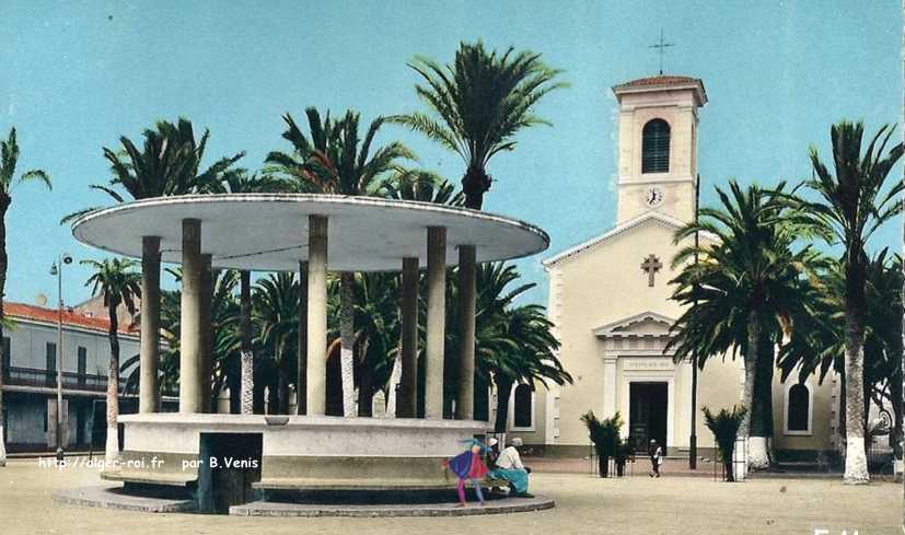 La place et l'église