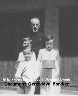 1948 à l'externat N-D. d'Afrique : avec le Père Préfet : fête 