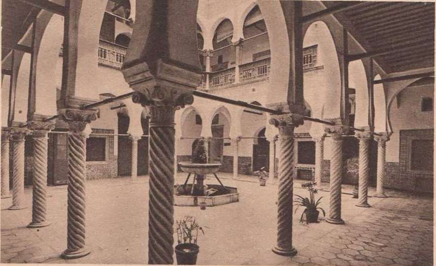 Intérieur de la bibliothèque