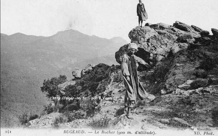 Le rocher , à 900 m d'altitude