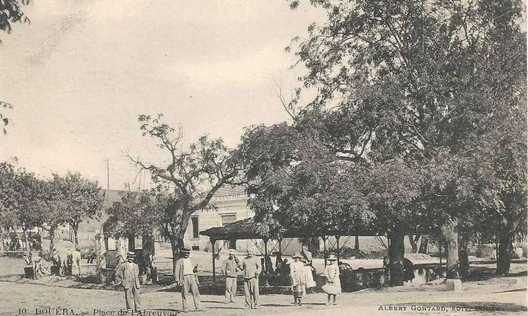Douéra,place de ll'abreuvoir