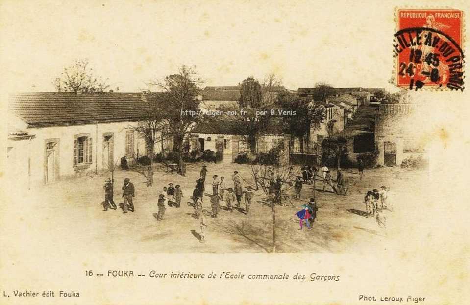 fouka,cour de l'ecole communale de garcons