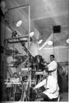 Voici le remarquable ensemble " SAMES accélérateur principalement utilisé pour produire des neutrons de haute énergie (14 MeV) 