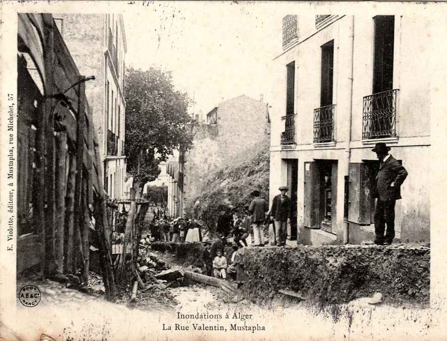 INONDATIONS ANGLE RUE DANTON et RUE SAINT VALENTIN