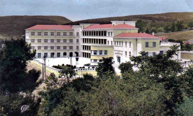 LE COLLEGE