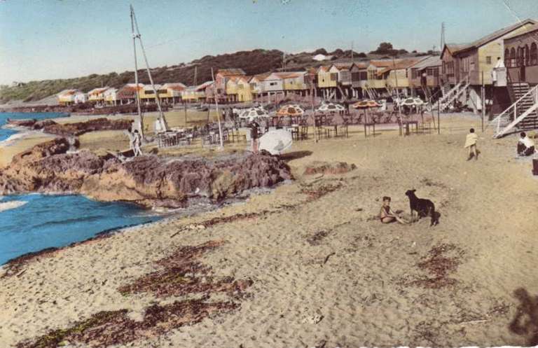 Cabanons et plage Matarese, ,tipasa