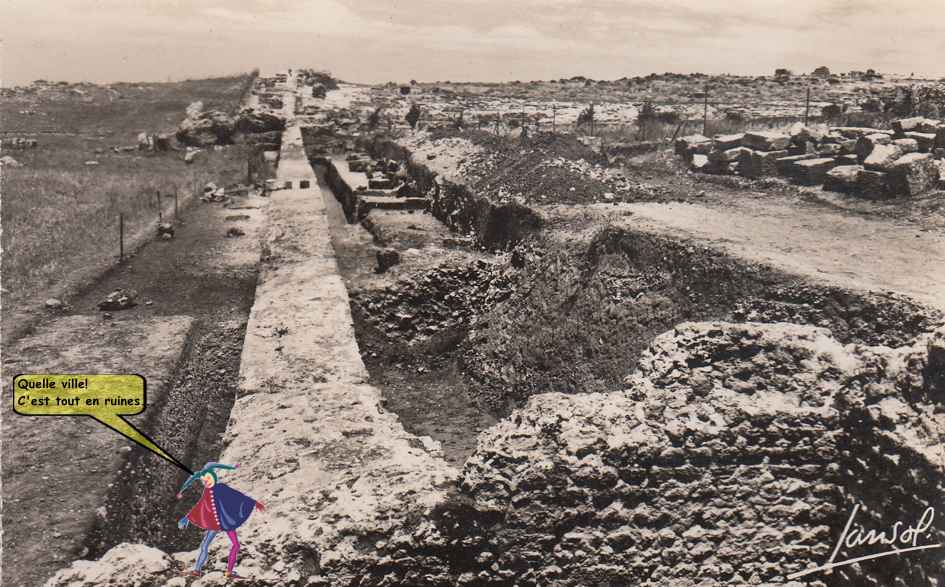 Le rempart construit en 147, la necropole au fond et à droite la basilique de ste salsa