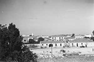 La cour de la caserne Lavarande