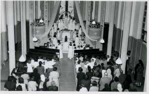 Mai 1954
Couronnement de la Vierge