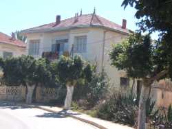 Maison de la Famille PARCOT
en face de la maison METIVET