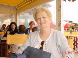 Suzanne SAGUES
----
Compagne de Serge SEROR
69-Les HAUTS CALLUIRE