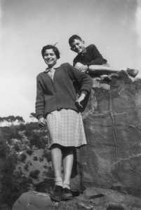 1952
promenade dans les gorges
de l'oued
Marguerite GOURGUE
et Bernard GARRISSON
