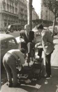 le cireur de souliers
ALGER - carrefour des rues : 
Michelet, Charras et Ballay