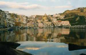 la Famille LUBRANO
est originaire de 
l'ile de PROCIDA 
en Italie