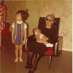 1975 - TOULOUSE
Marie XICLUNA - 96 ans
Chez Marguerite MARTIN