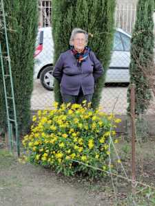 13 Janvier 2012
Arlette SUIRE dans son jardin