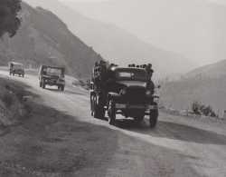 sur une route de Kabylie