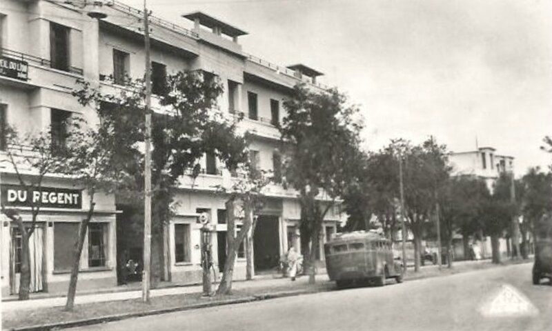 autocar rue de Constantine à Sétif années 1950