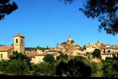 vue_sur_le_village_de_lourmarin