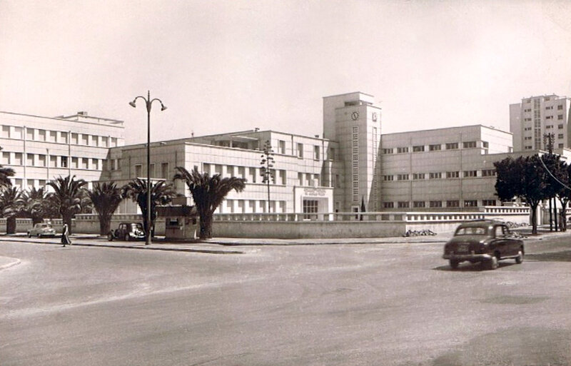 collège moderne de jeunes filles à Ora