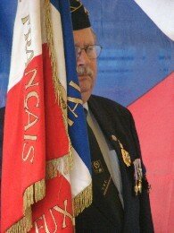 drapeau_et_m_dailles