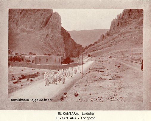 EL-KANTARA.- Le d�fil�