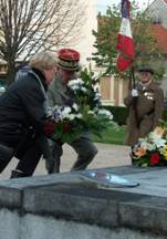 Le g&eacute;n&eacute;ral Vincent et Mme Deumi&eacute;. Photo J.-C. D.