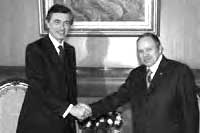 Illust:

Entretien de M.&nbsp;Douste, 7.8&nbsp;ko, 200x133