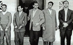 300px-Khider_-_Lacheraf_-_Aït_Ahmed_-_Boudiaf_-_Ben_Bella.jpg