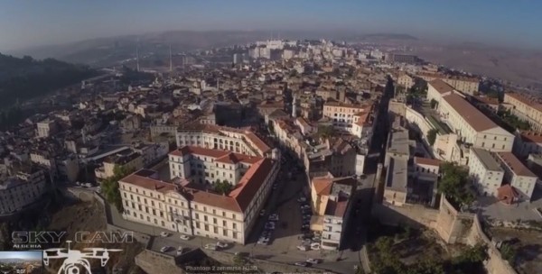 Un drone au  dessus du Rocher 2