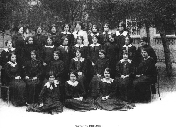 ENFillesCne-1910-13-ColYGelez-Photo