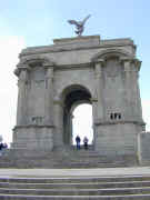 le_monument.jpg (72865 octets)