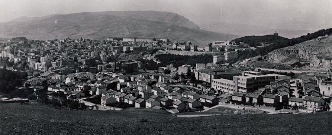 Vue générale du faubourg Lamy