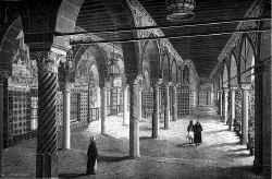 Galerie devant le kiosque