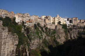 Le long des gorges