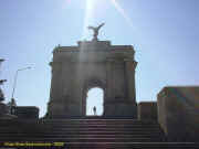 monumentauxmorts2.jpg (22704 octets)