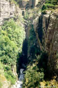 gorges1.jpg (64916 octets)