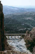 pontdeschutes02.jpg (21361 octets)