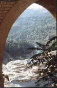 pontdeschutes03.jpg (30332 octets)