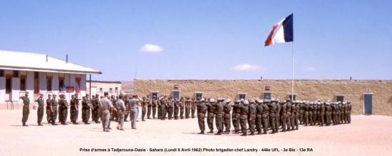 062-2-prise-d-armes-a-tadjerouna-oasis-l-9-avril-1962-color5-corrpanoratxt.jpg