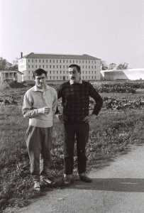   Jean AMBROSINO  
et Alphonse CONSTANTIN
dans le potager