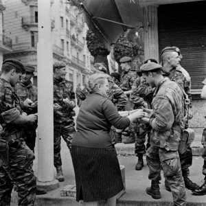  Une femme 
sur les BARRICADES 