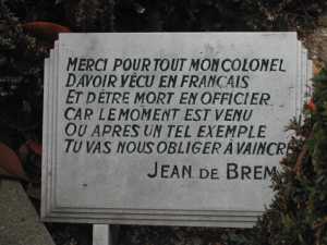  Jean De BREM 
---- 
La plaque qu'il a mise
sur la tombe de 
Jean BASTIEN-THIRY
