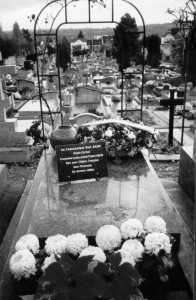 La TOMBE 
du Commandant BAZIN