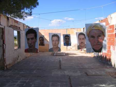   Camp de RIVESALTES 
Hommage aux Harkis morts
pour la France