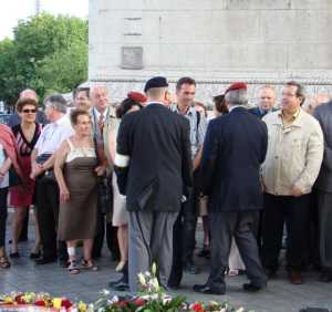  PARIS - 5 Juilllet 2009 
Arc de Triomphe
Remerciements au Public
La joie sur les visages