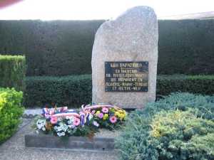  SAINT-CYPRIEN - La STELE 