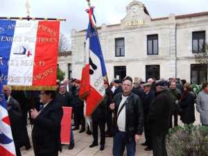  SAINT-SEURIN le 26 Mars 2014 
Devant la Mairie